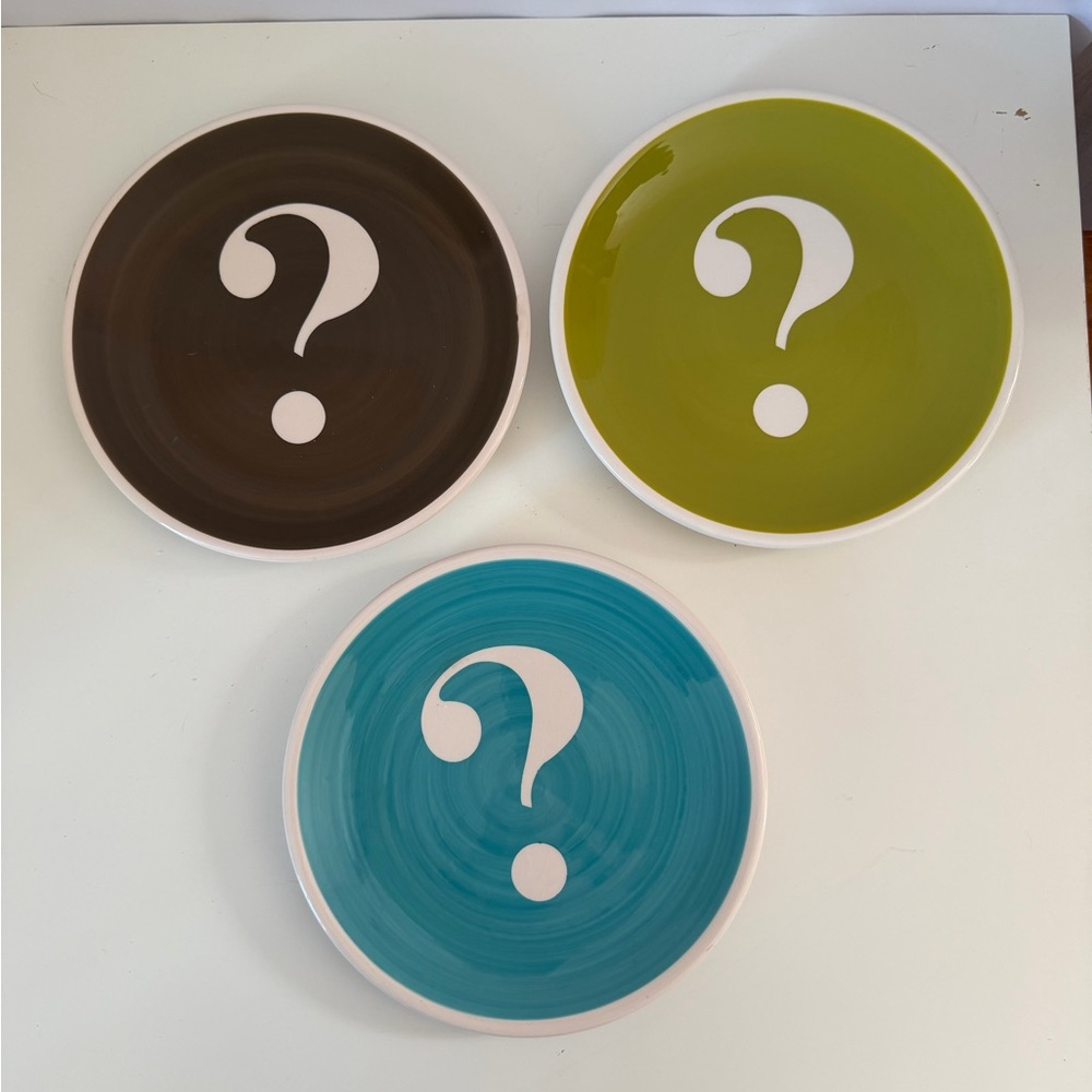 Target The Curiosity Shoppe Set of 3 8.5” Plates Question Mark Salad Dessert